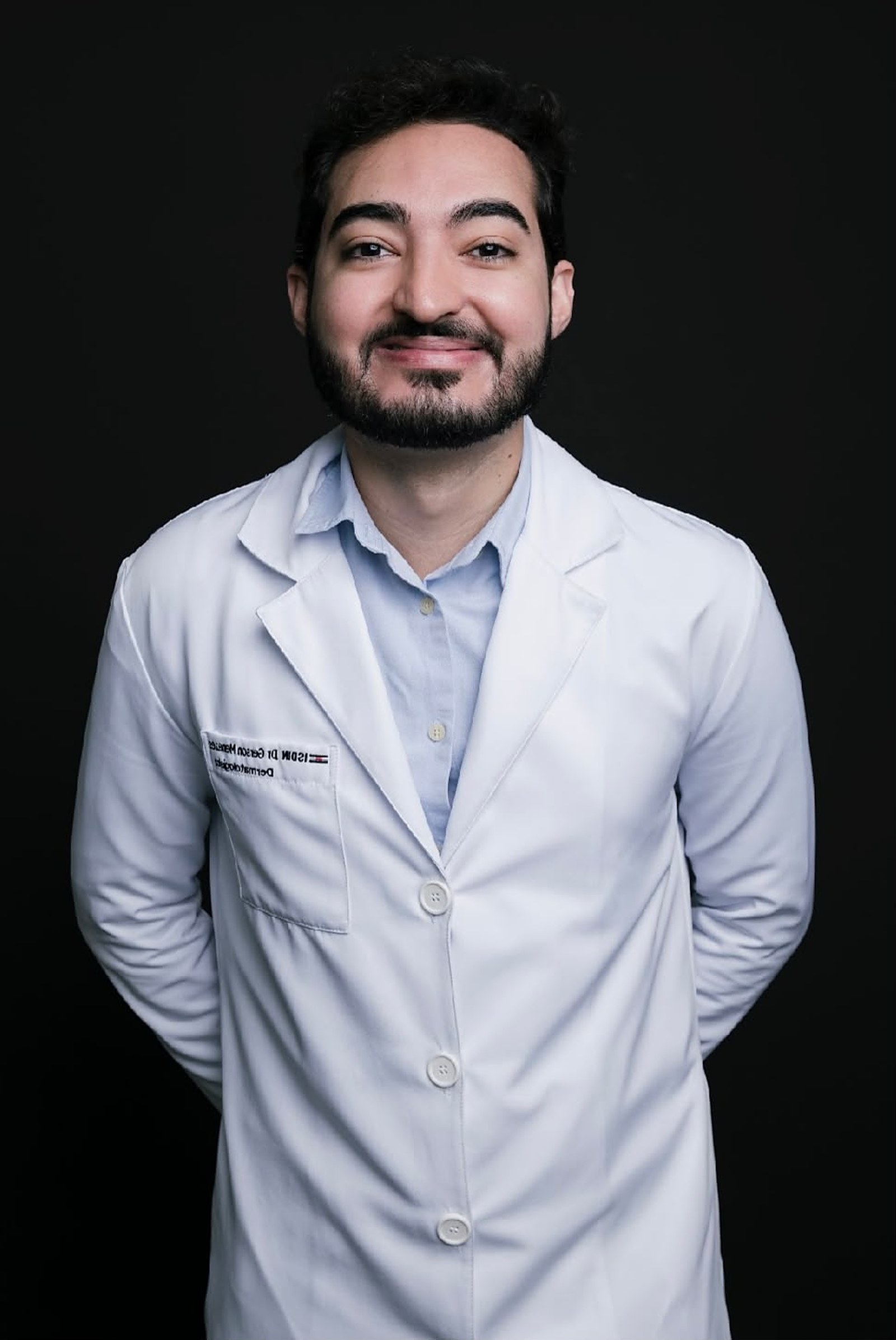 Dr. Gerson Filipe Menezes, dermatologista em Belo Horizonte, especialista em oncologia cutânea e cirurgia dermatológica